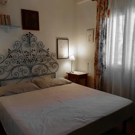 Chiara A Scopello Villa